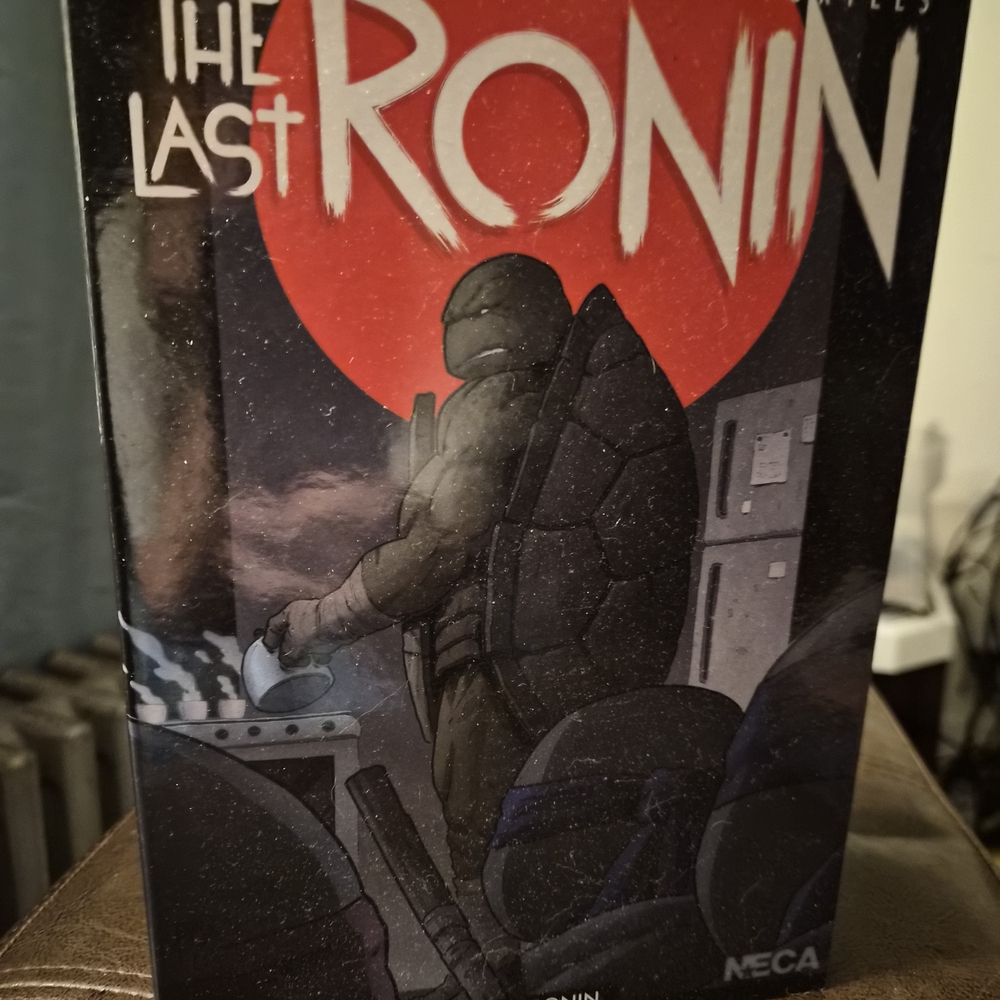 NECA Teenage Mutant Ninja Turtles: The Last Ronin action figure, "Battle Damaged
